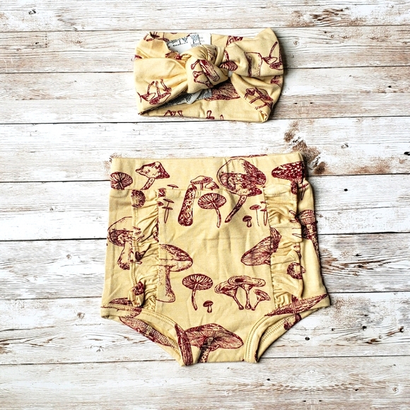 kate quinn Other - Kate Quinn Mushroom Bloomers & Headband